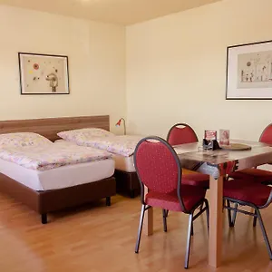 2* Gasthof Pension Klingenstr. 23